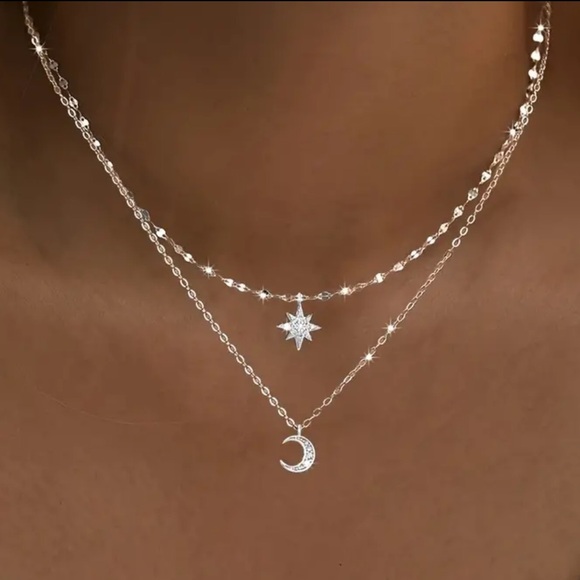 Jewelry - NWT  Necklace